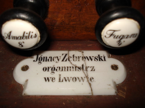 Tabliczka w stole gry