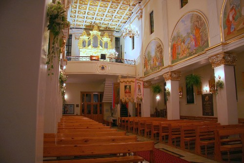 Nawa główna z organami