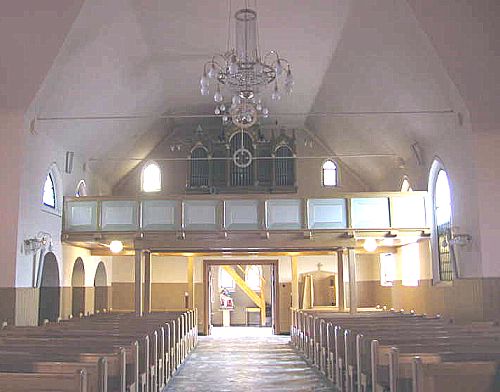 ogólny widok wnętrza kościoła i chóru muzycznego
