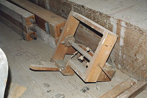 podobnie wyrwane z organów mechanizmy